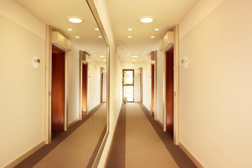 Ambassador Hotel 4*