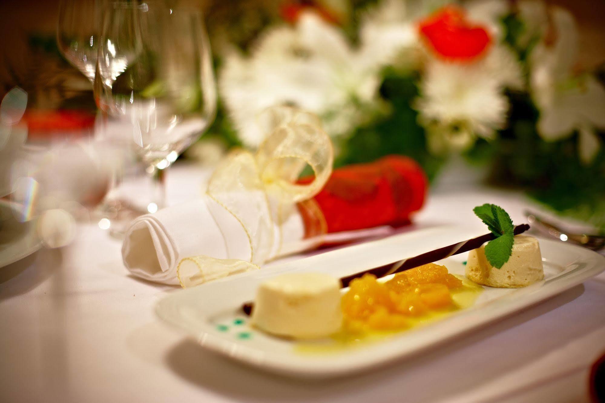 Ambassador Hotel 4*